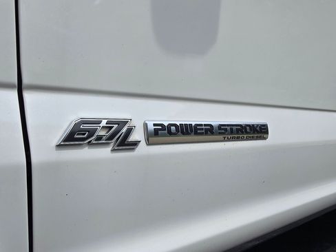 Used 2022 Ford F450 Platinum w/ FX4 Off-Road Package image 16