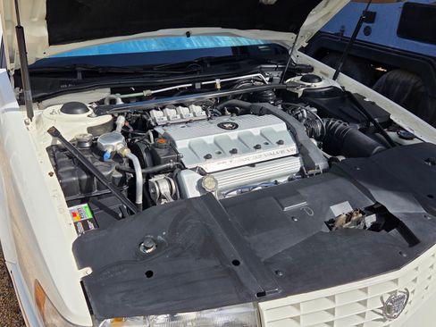 Used 1993 Cadillac Seville STS image 9