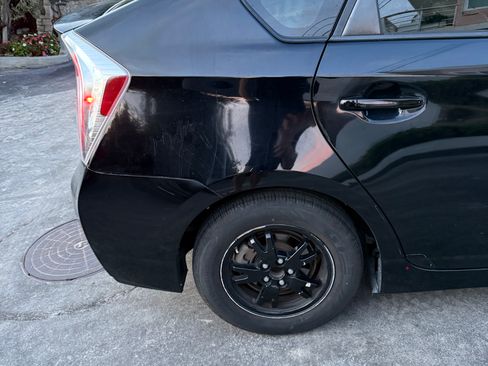 Used 2015 Toyota Prius Four image 6