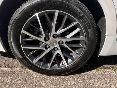 Used 2017 Lexus ES 350 w/ Luxury Package image 6