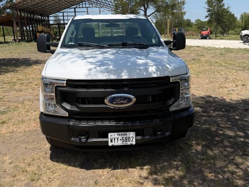 Used 2021 Ford F250 XL RWD image 4