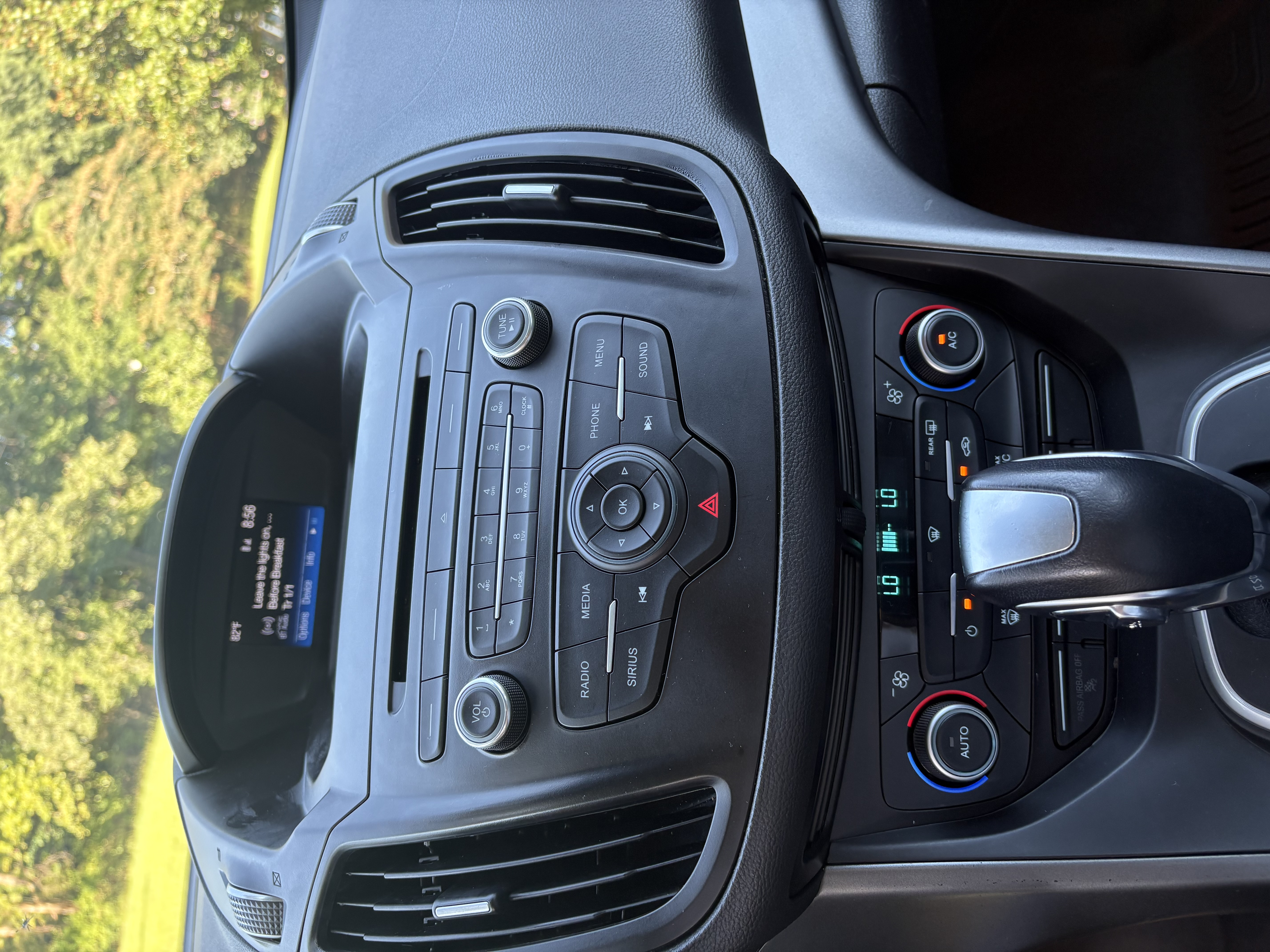 Used 2018 Ford C-MAX SE FWD image 11