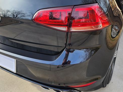 Used 2016 Volkswagen Golf 4-Door image 6