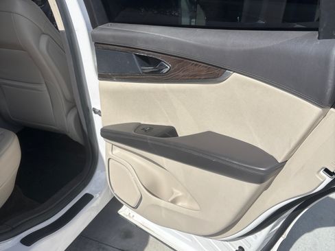 Used 2017 Lincoln MKX Reserve w/ Lincoln MKX Climate Package image 8