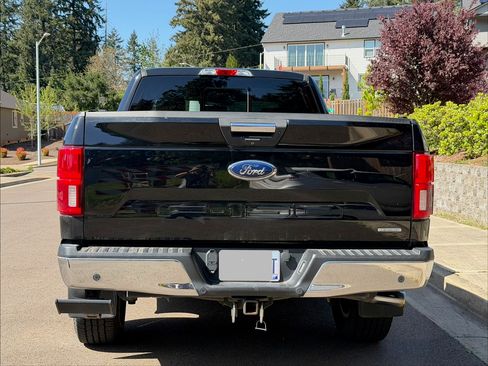 Used 2018 Ford F150 XLT w/ Equipment Group 302A Luxury AWD/4WD image 8