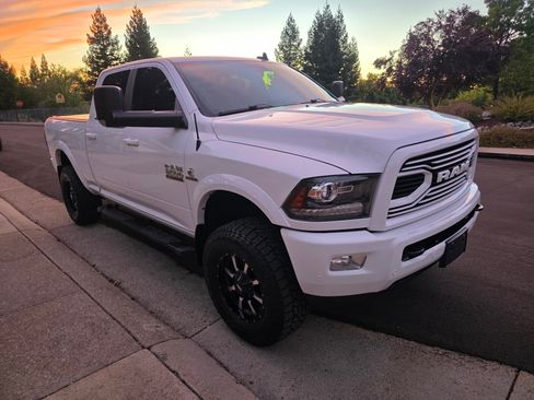 Used 2018 RAM 2500 Laramie w/ Sport Appearance Group AWD/4WD image 31