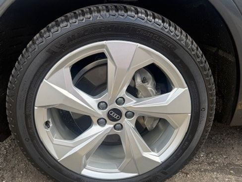 Used 2022 Audi Q5 2.0T Premium Plus image 3