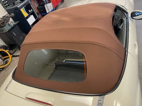 Used 2006 MAZDA MX-5 Miata Grand Touring w/ Premium Pkg image 6