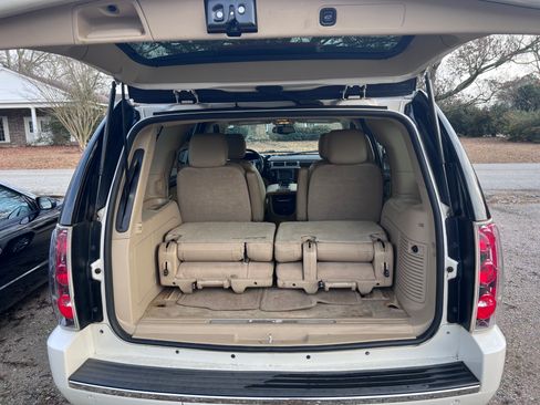 Used 2013 GMC Yukon Denali image 9