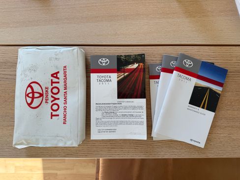 Used 2011 Toyota Tacoma 4x4 Access Cab V6 w/ TRD Off-Road Pkg image 26