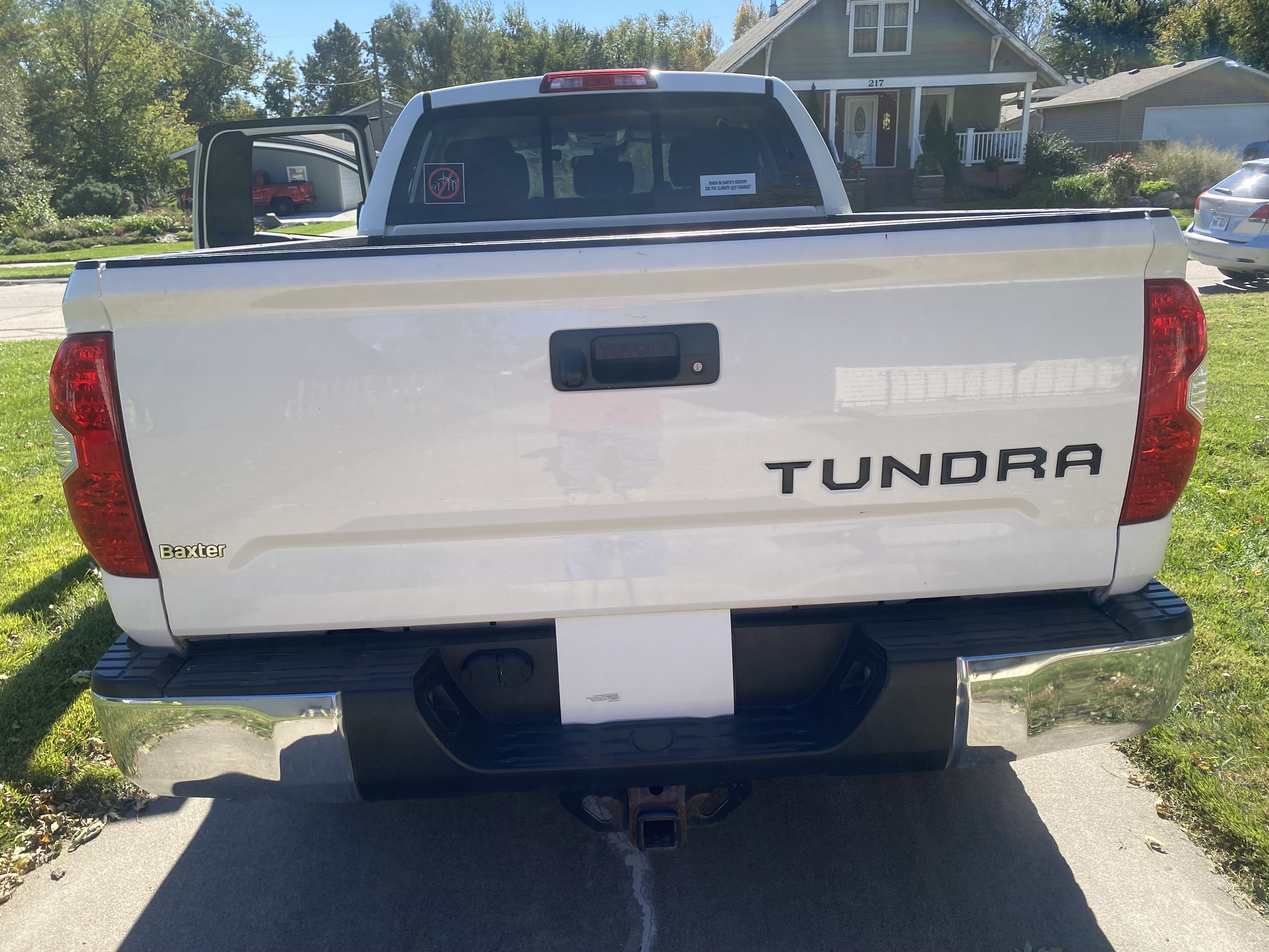 Used 2018 Toyota Tundra SR5 w/ TRD Off Road Package AWD/4WD image 6