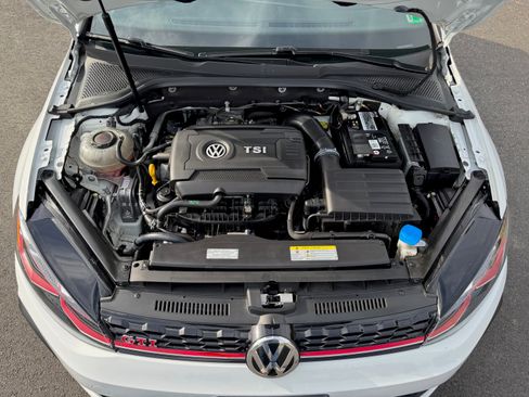 Used 2021 Volkswagen GTI SE image 18