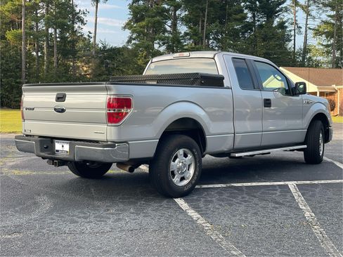 Used 2013 Ford F150 XLT w/ Mid Equipment Group image 6