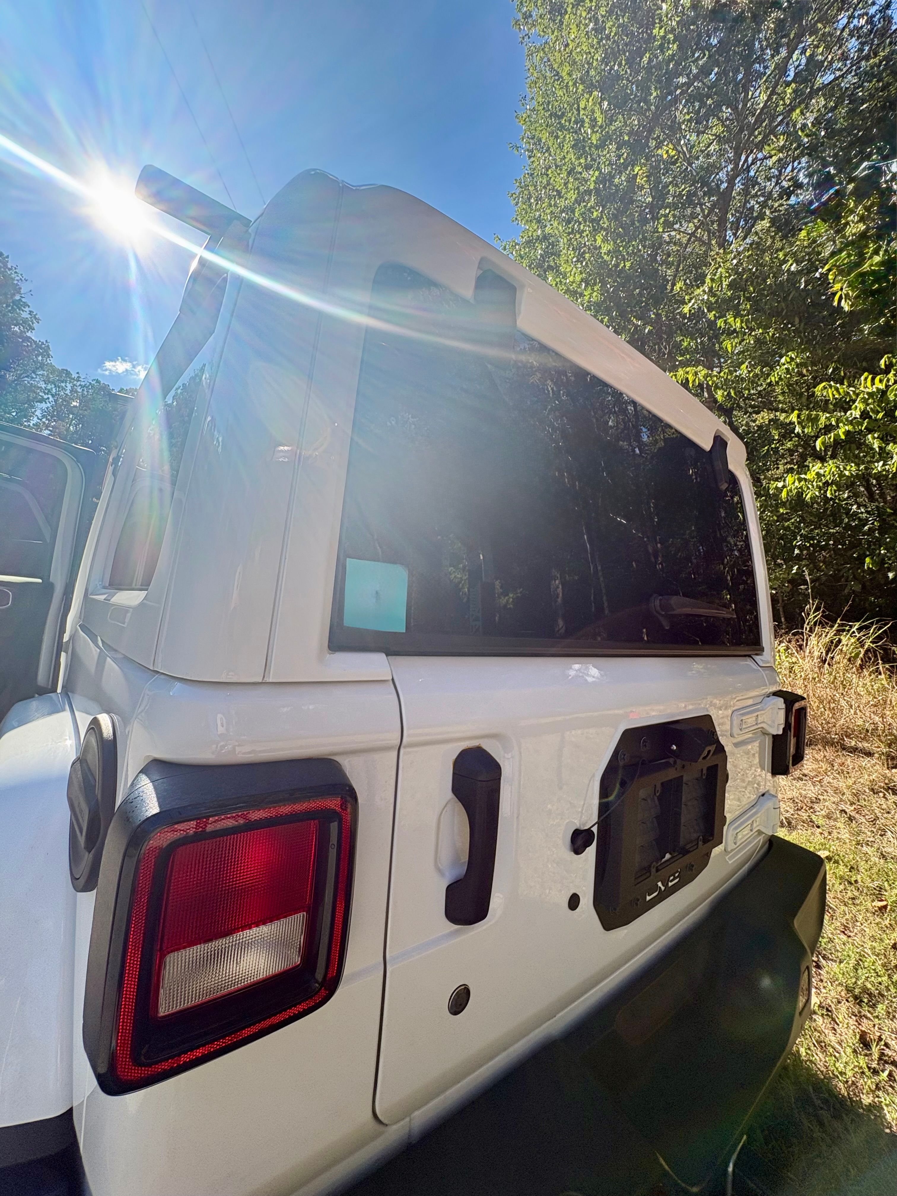 Used 2019 Jeep Wrangler Unlimited Sahara AWD/4WD image 21