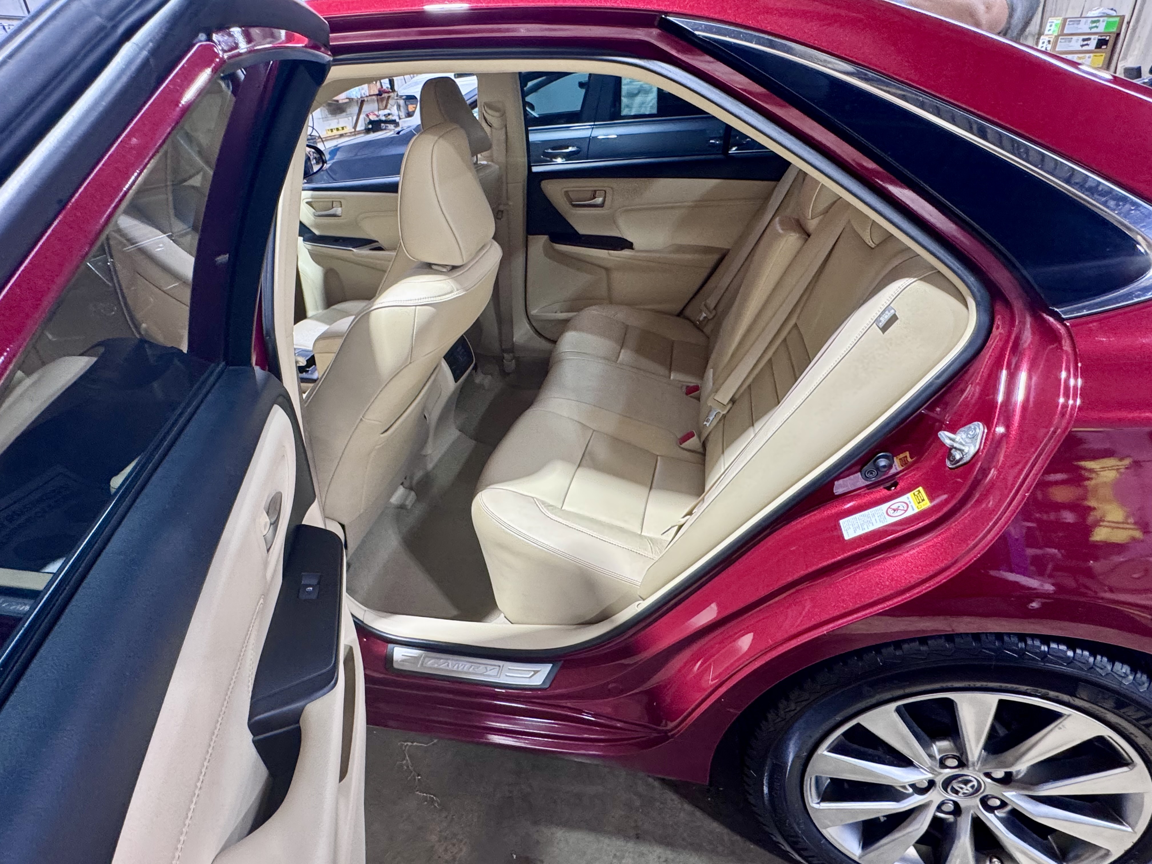 Used 2016 Toyota Camry XLE w/ Protection Package (Q2) FWD image 10
