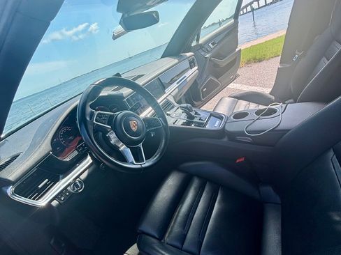 Used 2018 Porsche Panamera w/ Premium Package Plus RWD image 11
