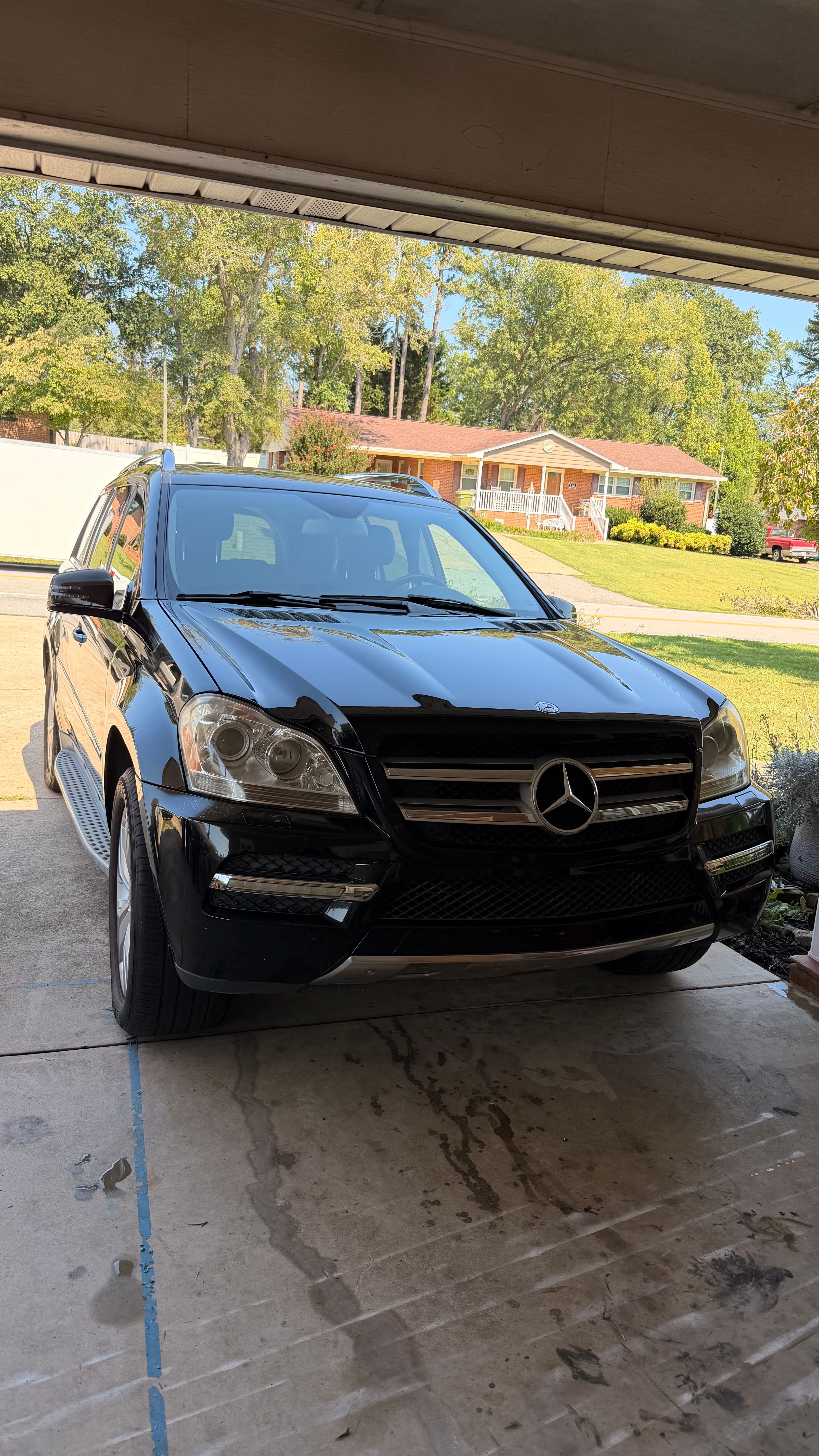 Used 2011 Mercedes-Benz GL 450 4MATIC image 22