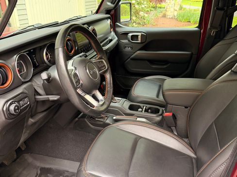 Used 2021 Jeep Gladiator Mojave AWD/4WD image 11