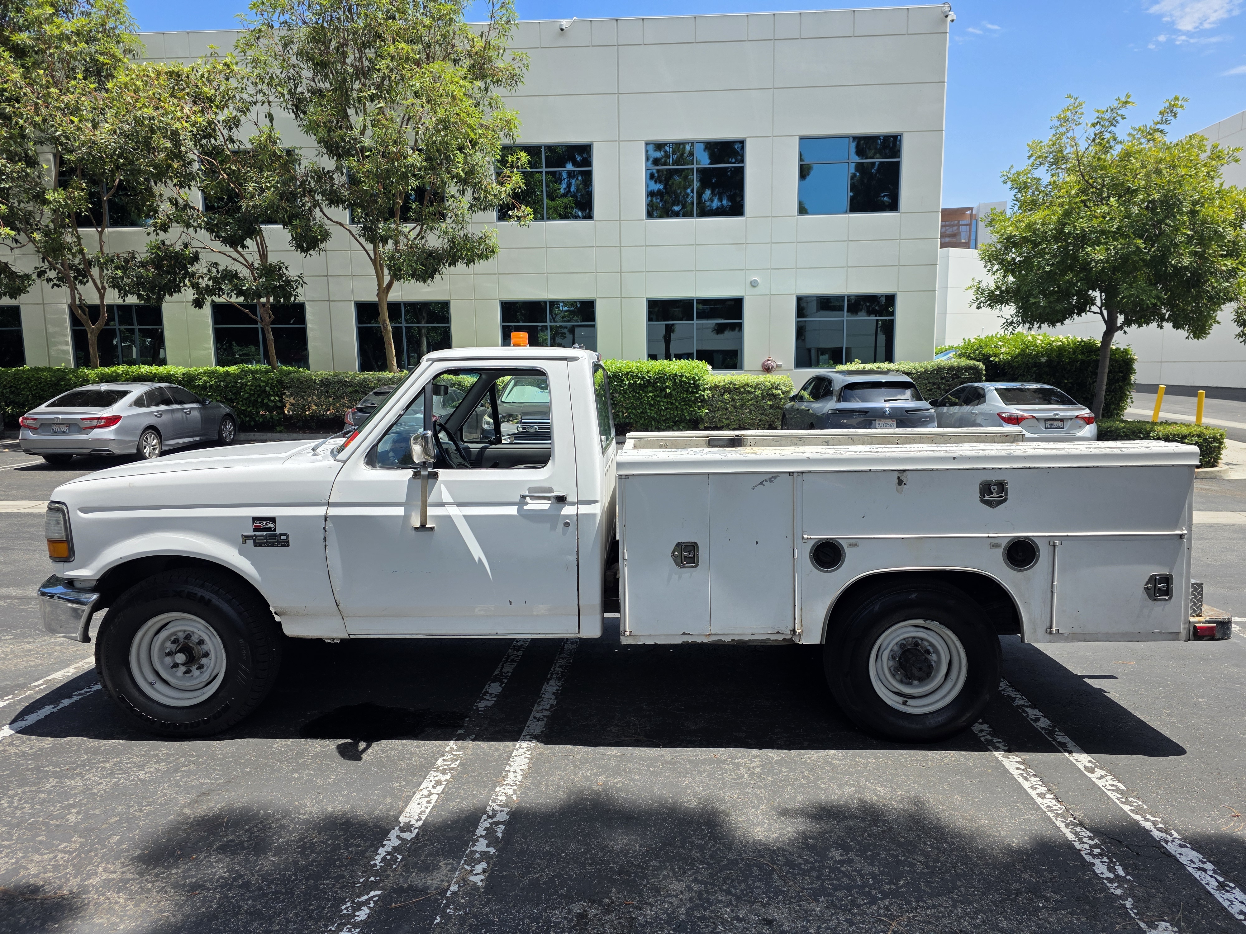Used 1997 Ford F250 2WD Regular Cab Heavy Duty image 1
