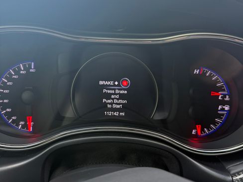 Used 2017 Jeep Grand Cherokee SRT image 9