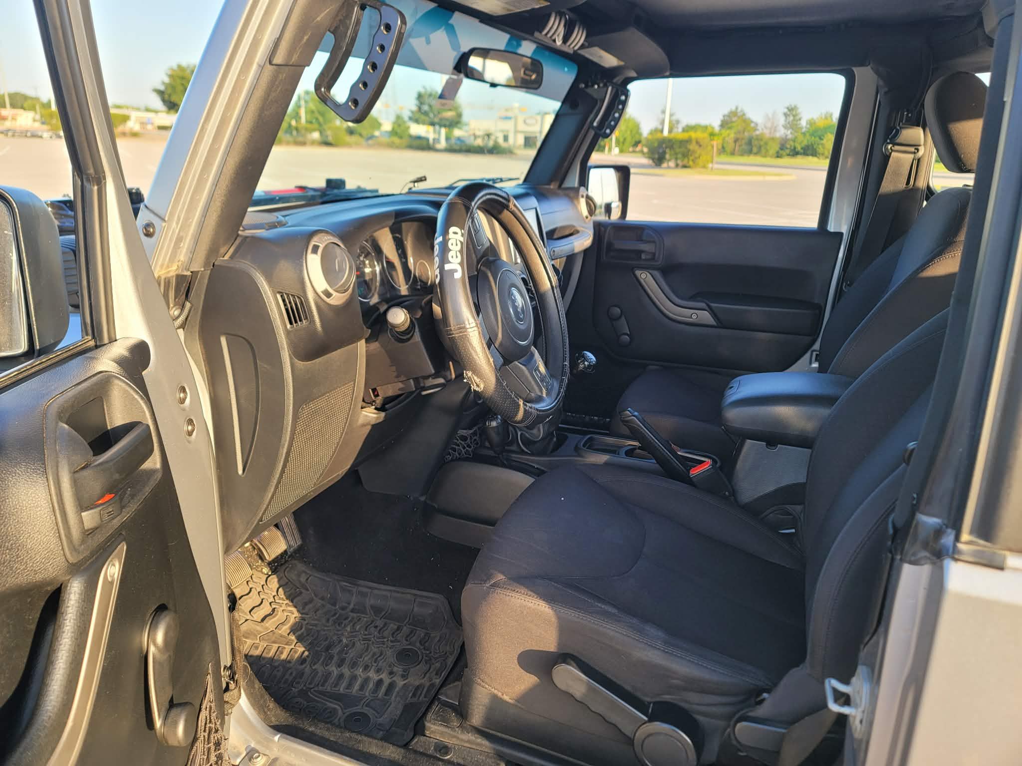 Used 2015 Jeep Wrangler Sport AWD/4WD image 24