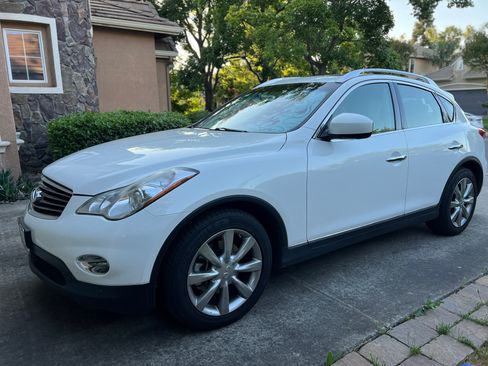 Used 2011 INFINITI EX35 Journey w/ Premium Pkg image 1