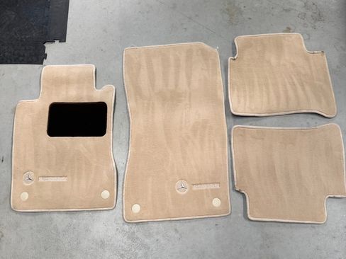 Used 2005 Mercedes-Benz E 320 CDI Sedan image 19