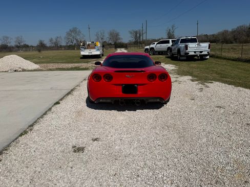 Used 2010 Chevrolet Corvette Z06 w/ Preferred Equipment Group RWD image 9