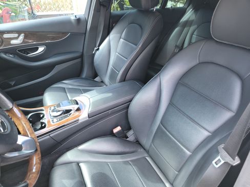 Used 2018 Mercedes-Benz C 300 Sedan image 10