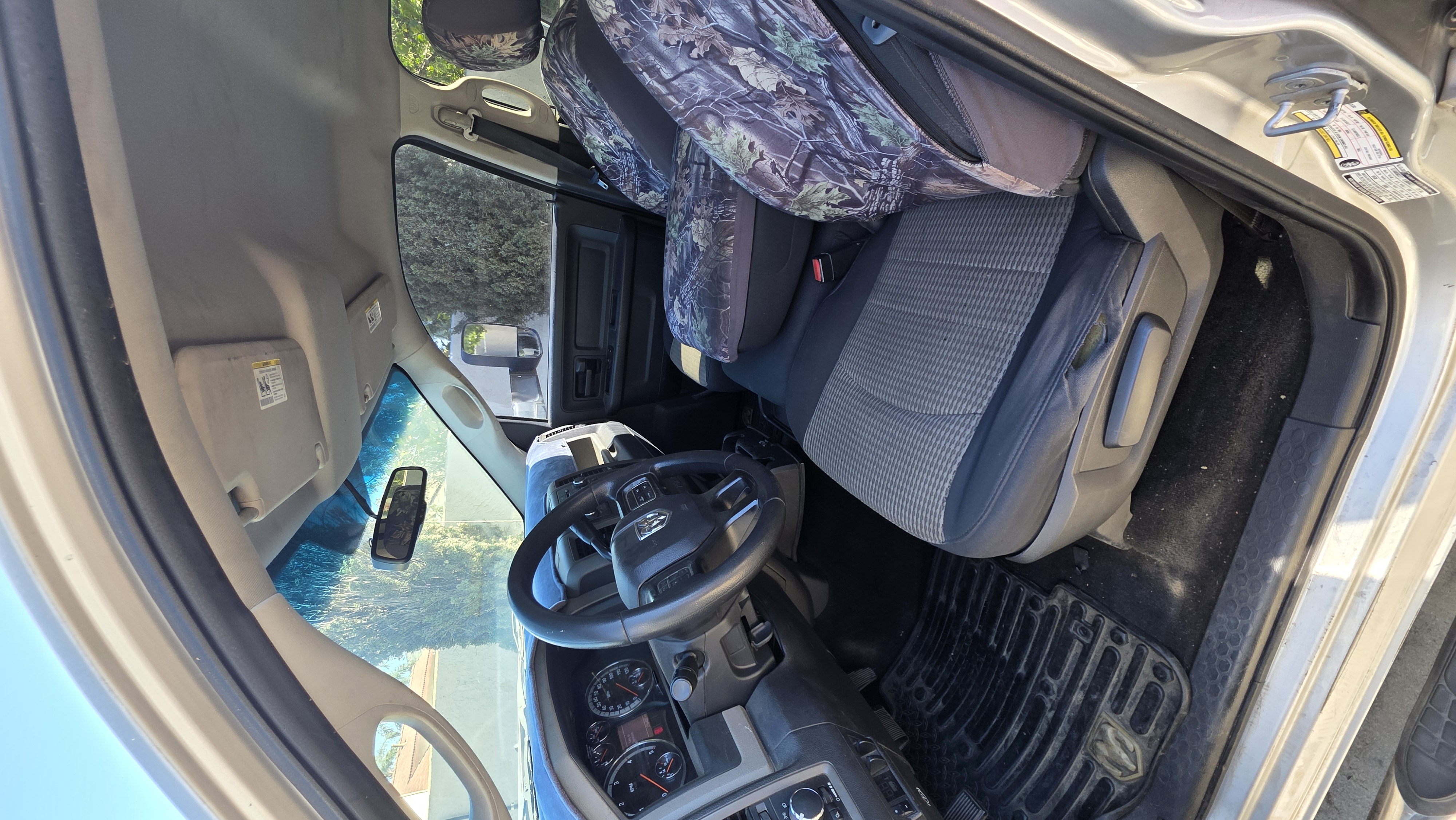 Used 2012 RAM 3500 ST w/ Chrome Appearance Group RWD image 5