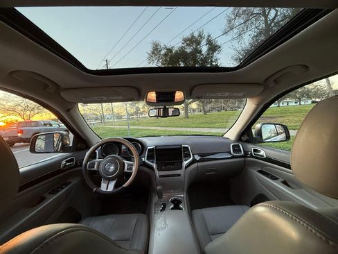 Used 2012 Jeep Grand Cherokee Altitude image 9