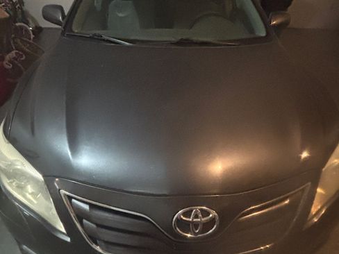 Used 2010 Toyota Camry FWD image 1