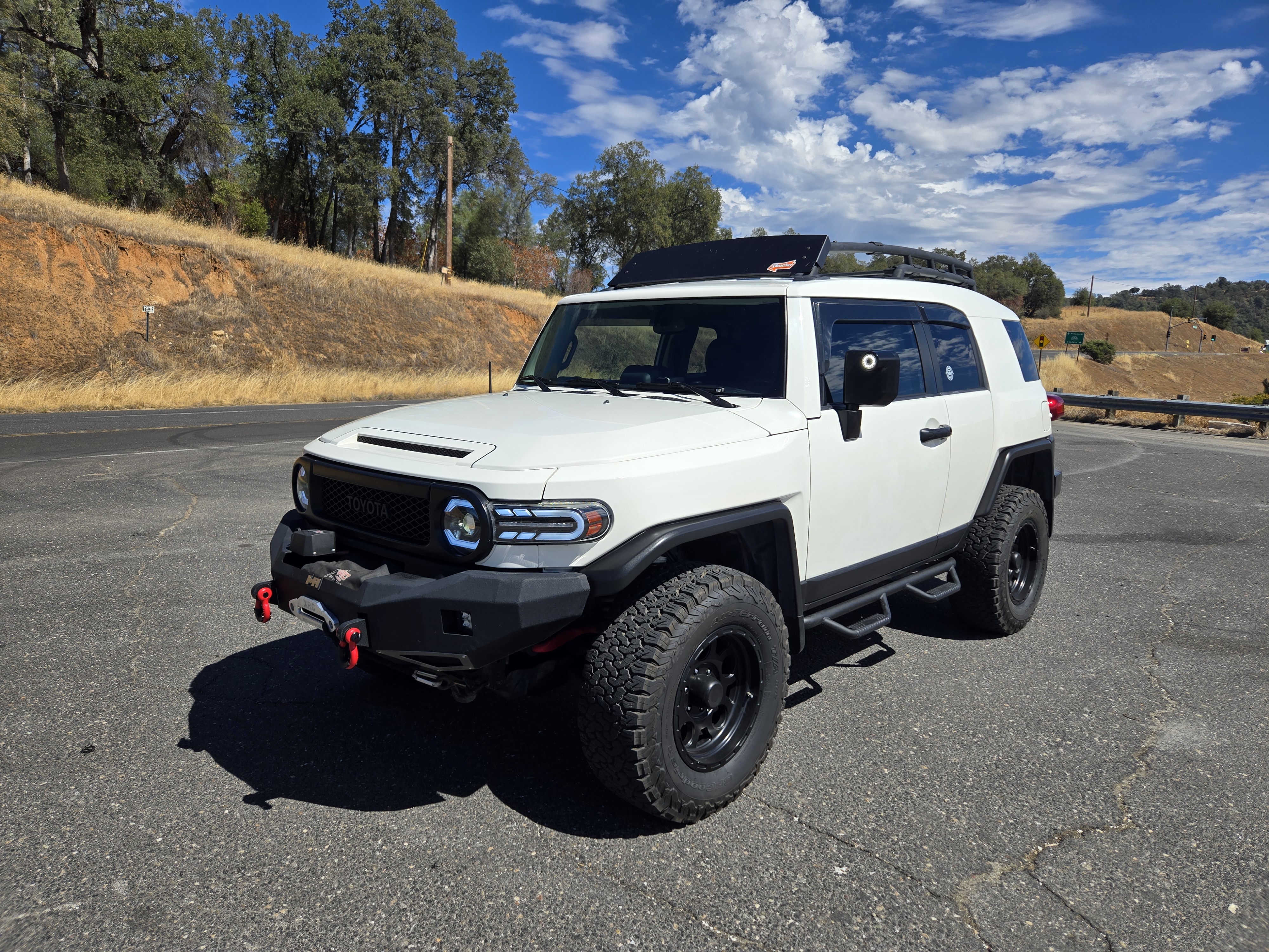 Used 2014 Toyota FJ Cruiser 4WD w/ Upgrade Package image 6