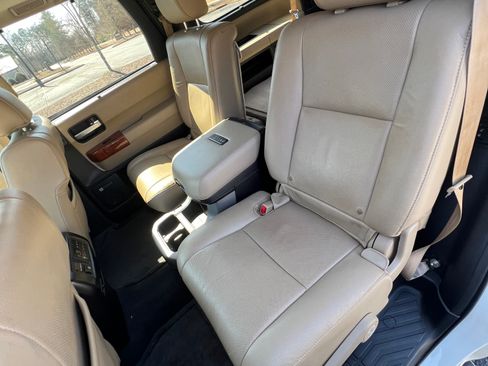 Used 2019 Toyota Sequoia Platinum image 15
