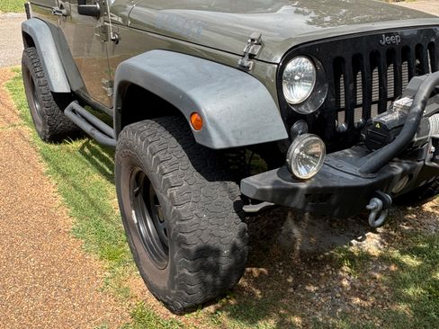 Used 2015 Jeep Wrangler Sport AWD/4WD image 8