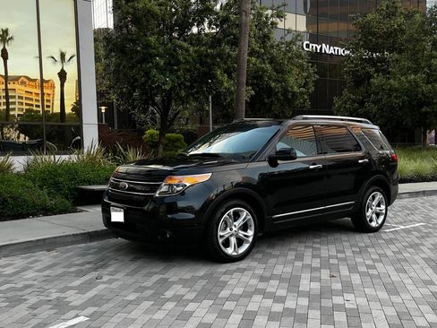 Used 2014 Ford Explorer Limited w/ Equipment Group 303A image 4