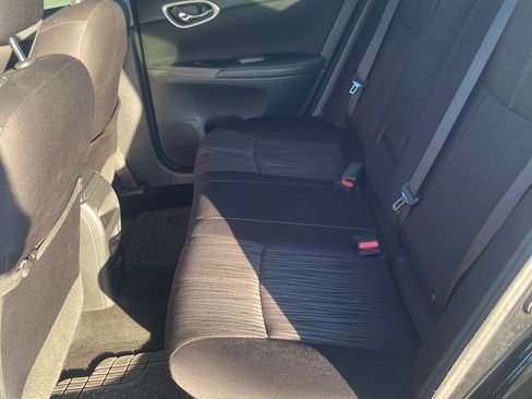 Used 2018 Nissan Sentra SV image 9