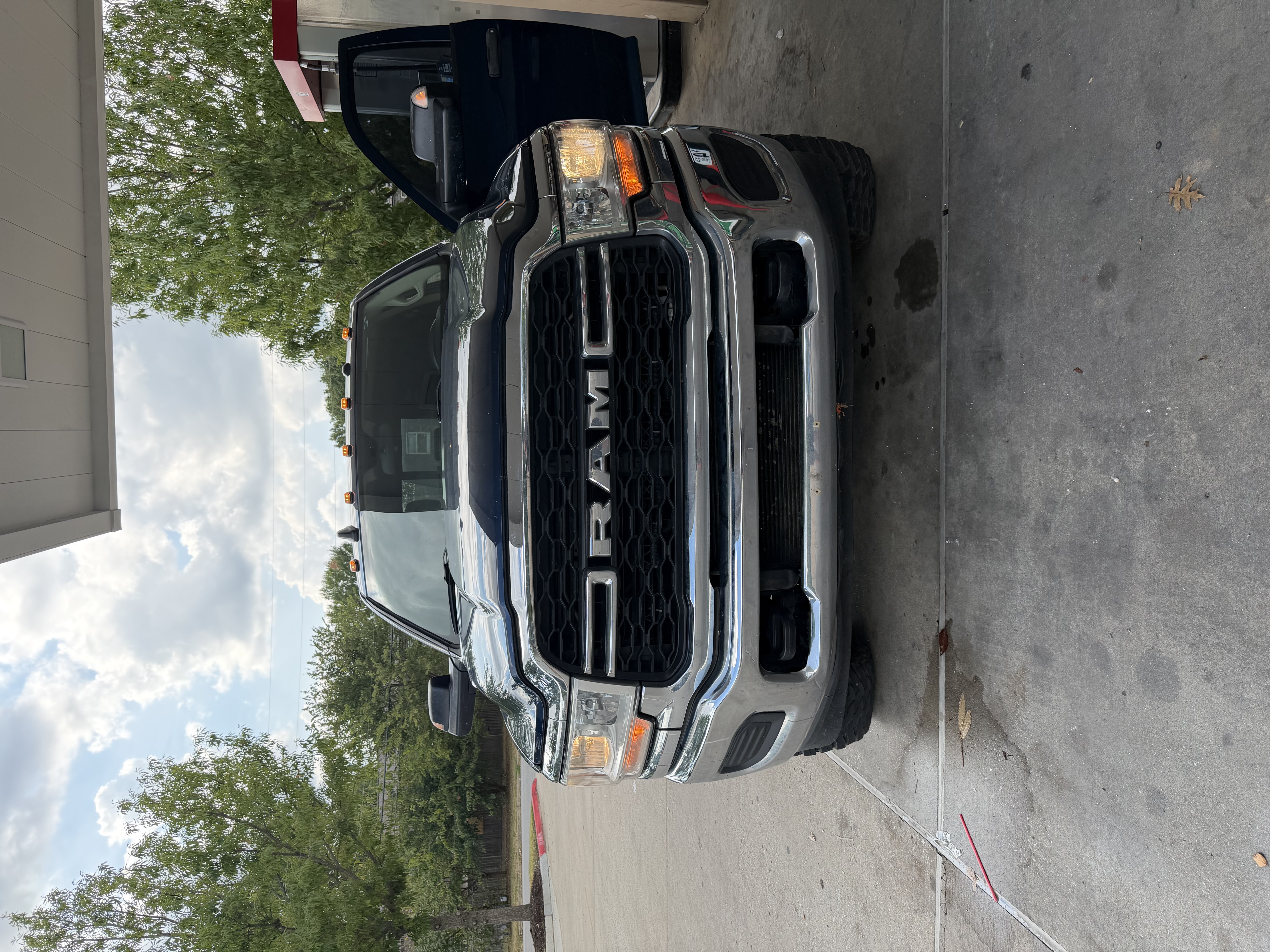 Used 2020 RAM 3500 Tradesman AWD/4WD image 14
