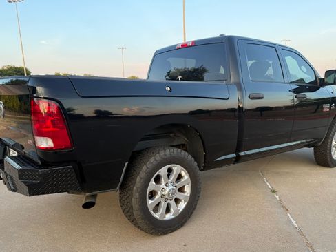 Used 2012 RAM 2500 ST w/ Chrome Appearance Group AWD/4WD image 10
