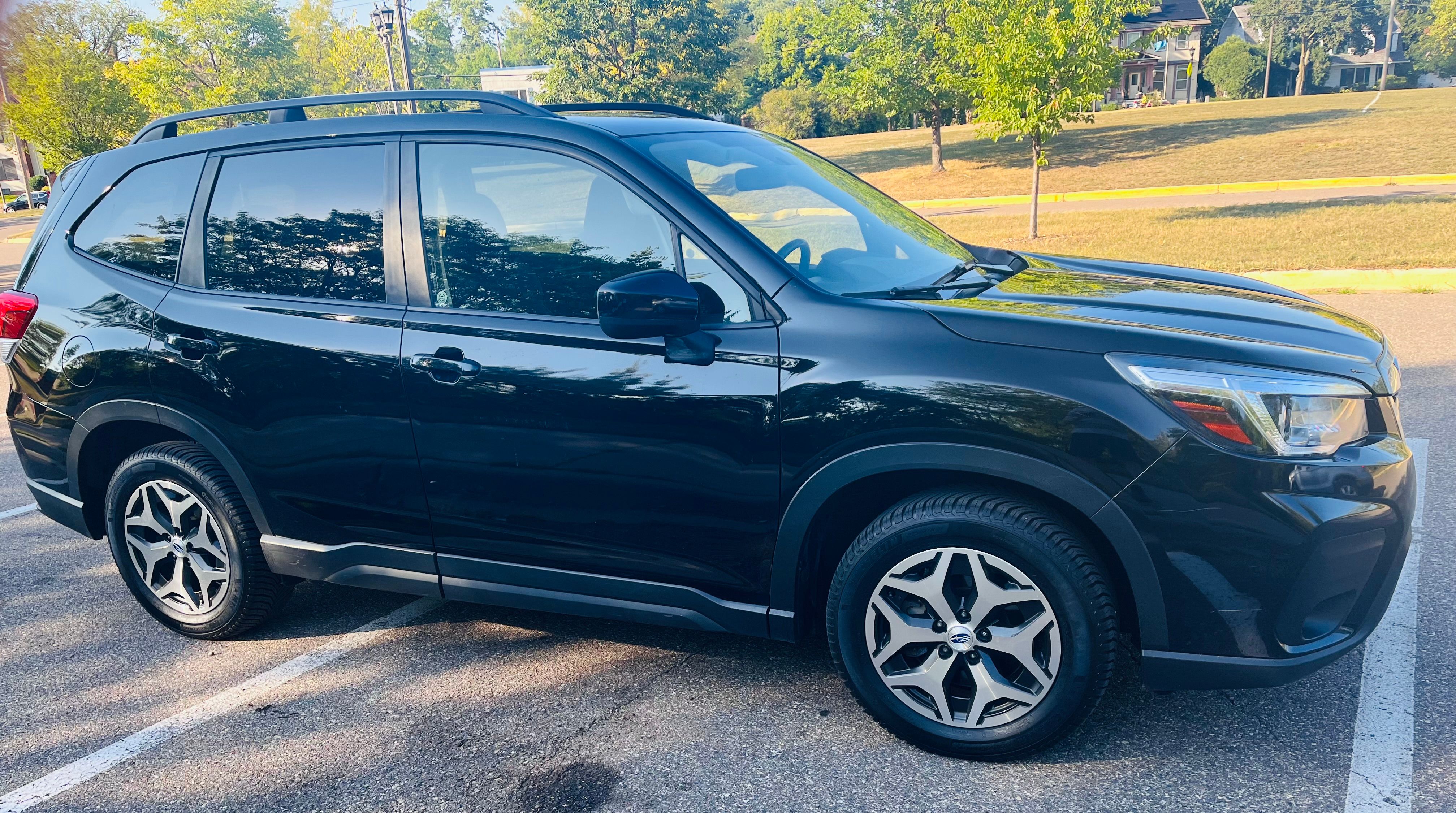 Used 2019 Subaru Forester Premium w/ All-Weather Package AWD/4WD image 1