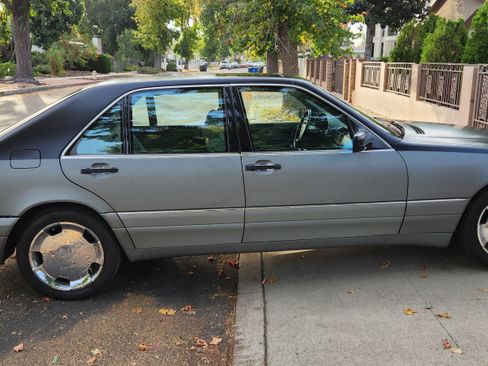 Used 1996 Mercedes-Benz S 320 image 1