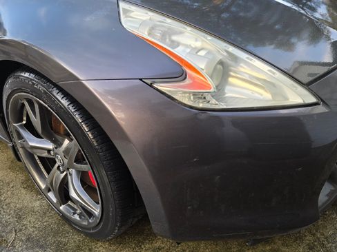 Used 2010 Nissan 370Z Touring w/ Sport Pkg image 9