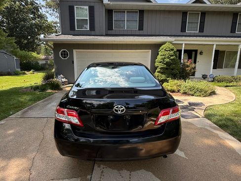 Used 2010 Toyota Camry FWD image 15