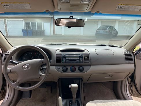 Used 2004 Toyota Camry LE FWD image 8