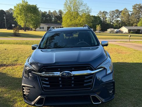 Used 2023 Subaru Ascent Touring image 1