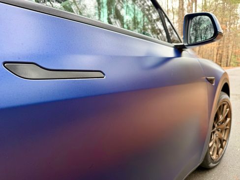 Used 2020 Tesla Model Y Long Range image 16