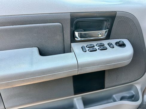 Used 2007 Ford F150 XLT image 11