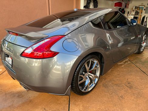 Used 2013 Nissan 370Z Touring w/ Sport Pkg image 4