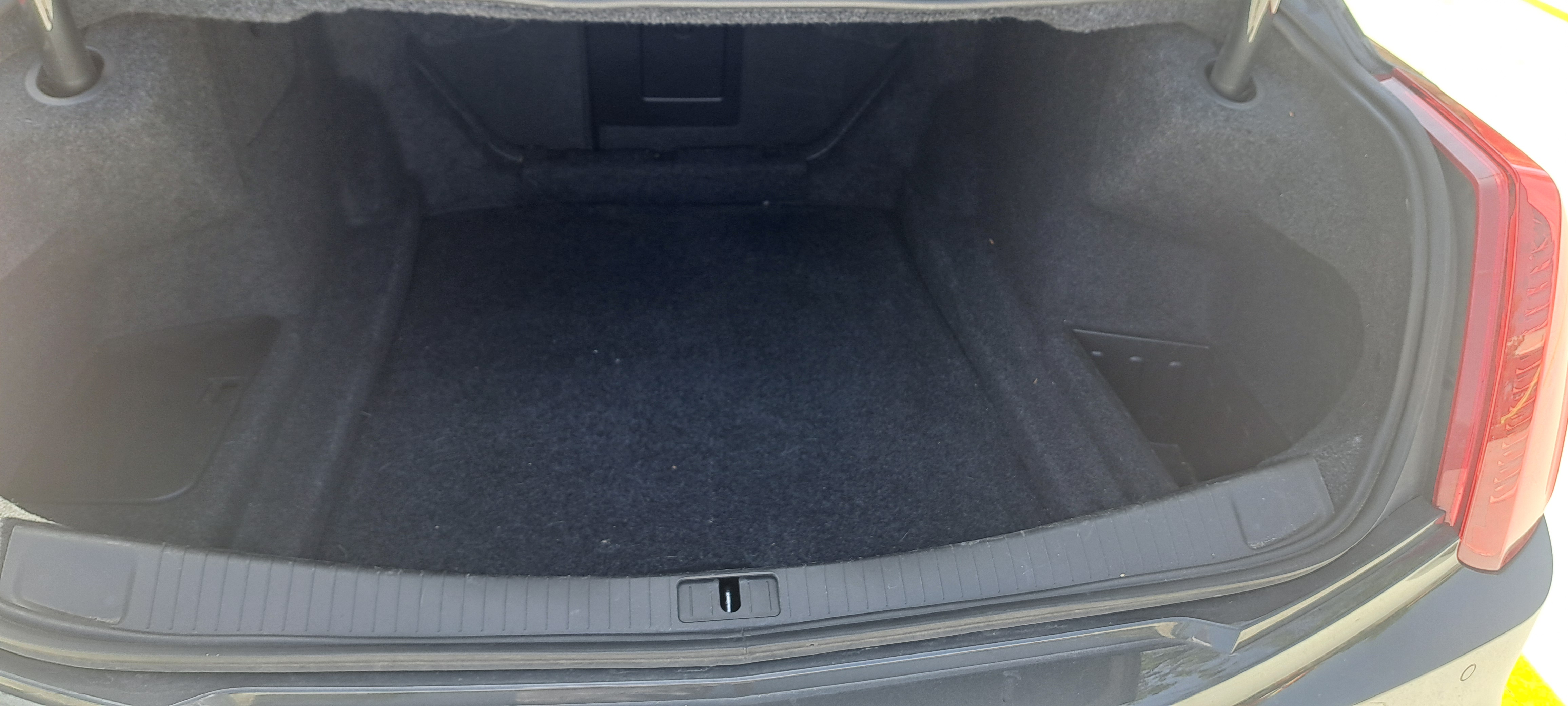 Used 2018 Cadillac CTS Vsport Premium Luxury RWD image 11