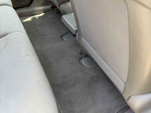 Used 2011 Honda CR-V LX image 17